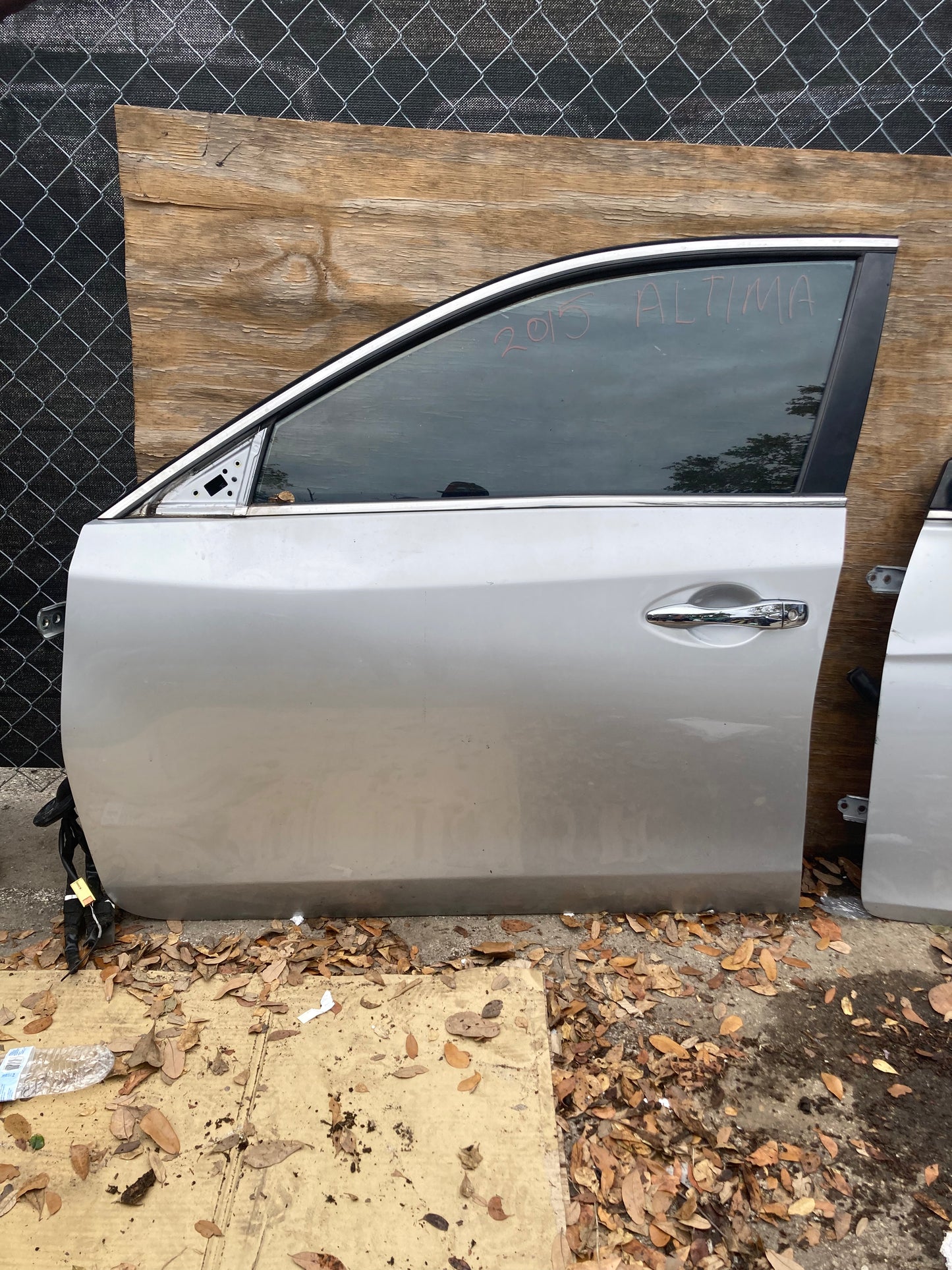 2013-2018 Nissan Altima Front Door LH (Driver Side) SILVER OEM COMPLETE ASSEMBLY GC18NIALTFDLHSLR