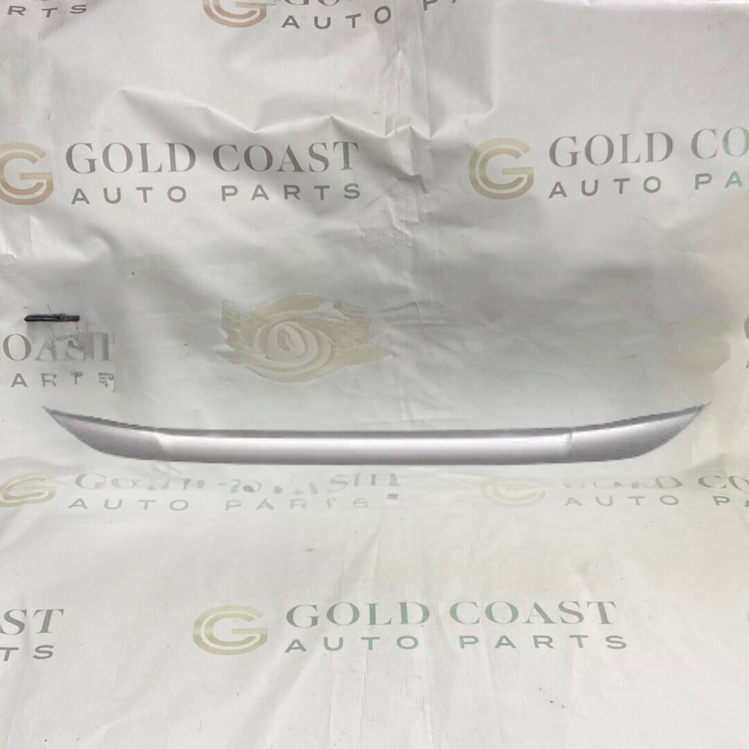 2016-2018 Toyota Rav4 Front Bumper Cover (SE; Japan Built) TO1094103