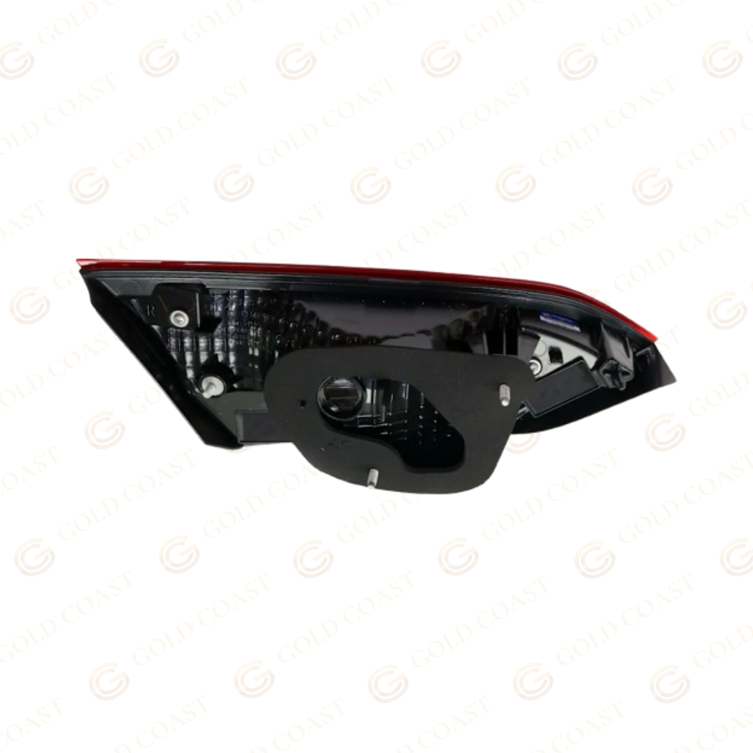 2018-2019 Toyota Camry Tail Light Assembly Inner (RH) LE; Japan Built TO2803145