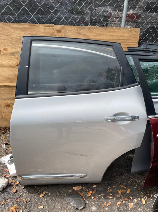 2008-2015 Nissan Rogue  Rear Door  LH (Driver Side) SILVER OEM COMPLETE ASSEMBLY GC15NIRORDLHSLR