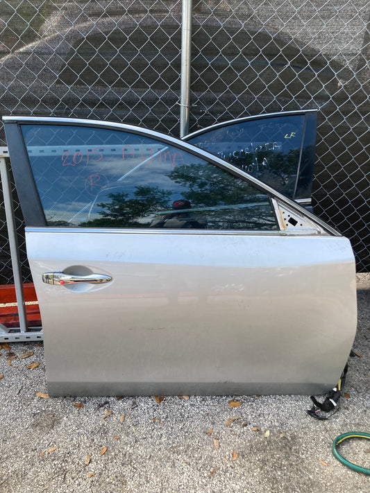 2013-2018 Nissan Altima  Front Door RH (Passenger Side) SILVER OEM COMPLETE ASSEMBLY GC18NIALTFDRHSLR