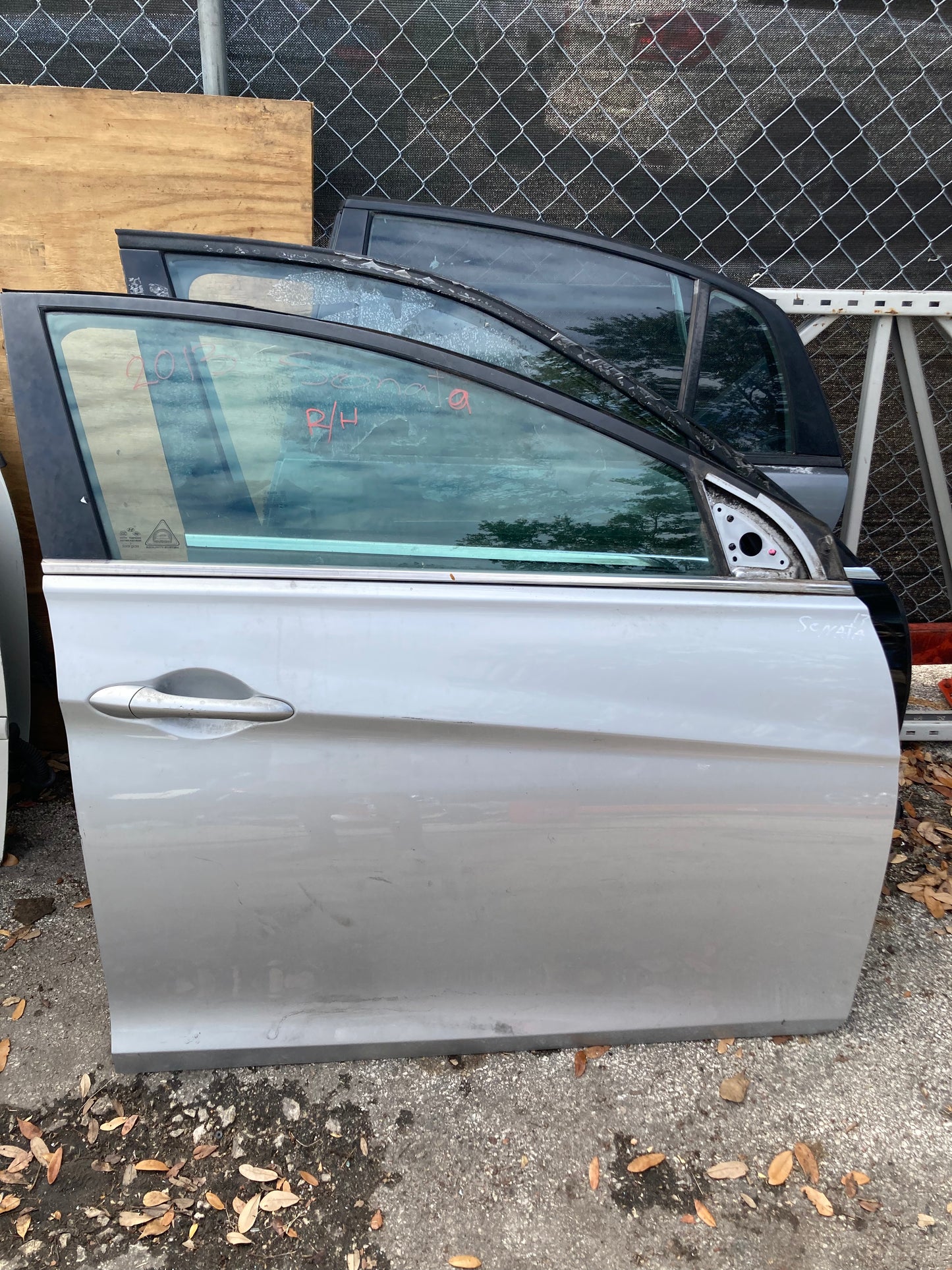 2011–2014  Hyundai Sonata Rear Door RH (Passenger Side) Complete Assembly GREY OEM  GC14HYSOFDRHGRY