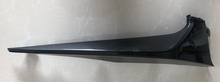 Load image into Gallery viewer, 2020-2021 Toyota Corolla SE Front RT Bumper Molding